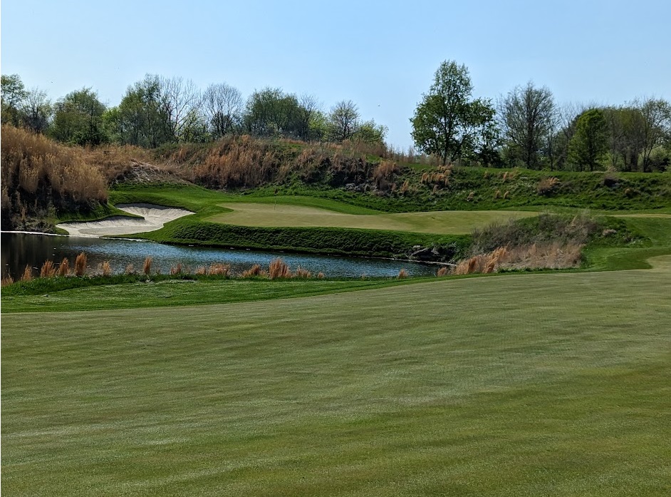 The fifteenth hole at Victoria National Golf Club